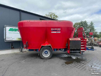Vertical feed mixer Siloking Duo 18 voermengwagen
