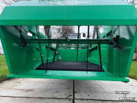 Straw spreader for boxes Spread-a-Bale Midi HR stroverdeler