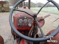 Oldtimers Massey Ferguson massey harris 744