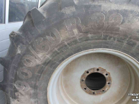 Wheels, Tyres, Rims & Dual spacers Mitas 900/60R32 SFT (Super Flexion Tire) banden en wielen velgen