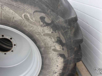 Wheels, Tyres, Rims & Dual spacers Mitas 900/60R32 SFT (Super Flexion Tire) banden en wielen velgen