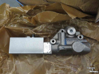 Tractor New Holland NewH T7.xxx Case-IH Puma ABS Hydr Remventiel CNH parts nr:47584635
