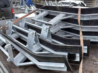Rubber yard scraper Roo Rubber Vuilschuiver / Rubberschuif / Modderschuif / Erfschuif / Mestschuif met Lepelinsteek