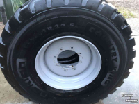 Wheels, Tyres, Rims & Dual spacers Nokian 650/65R30.5 en 560/60R22.5 gazonbanden