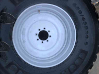 Wheels, Tyres, Rims & Dual spacers Nokian 650/65R30.5 en 560/60R22.5 gazonbanden