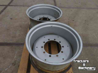 Wheels, Tyres, Rims & Dual spacers Case 1455 velgen 15x28 10 gaats