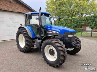 Tractor New Holland TM130