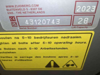 Front-hitch & Pto Zuidberg 28 kN Fronthef / Frontlift MF 5S-serie