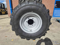 Wheels, Tyres, Rims & Dual spacers BKT 365/70R18 Multimax 6-gaats