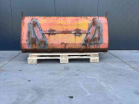 Front-end loader bucket / Front loader bucket  Kubota