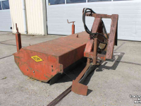Sweeper Hekamp VM205 hydraulische veegmachine rolbezem met aangebouwde rubberschuif