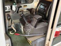 Excavator tracks Takeuchi TB016 met machinetrailer