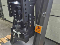 Other tractors and accessories  Rockinger trekhaakframe met K80 en onderbrug op statief