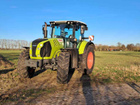 Tractor Claas Arion 630