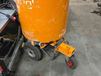 Sawdust spreader for boxes Flingk SE 250