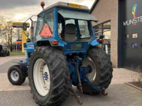 Tractor Ford 8210