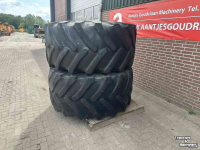 Wheels, Tyres, Rims & Dual spacers  Set banden 30.5xLR32