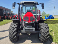 Tractor Massey Ferguson 5S.125