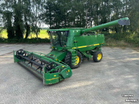 Combine  CTS John deere combine maaibord