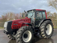Tractor Valtra 8950