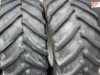 Wheels, Tyres, Rims & Dual spacers Trelleborg Set TM900  800/70R38 op velg asgat 280/335/10gaats  48mm