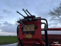 Silage-block distribution wagon Holaras Rabbit  blokkenverdeelwagen  blokkenwagen