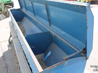 Seed drill  Pijpenzaaimachine graszaaimachine zaaimachine opbouwzaaimachine
