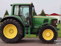 Tractor John Deere 6820