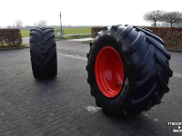 Wheels, Tyres, Rims & Dual spacers Bridgestone 710/55R30