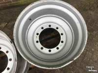 Wheels, Tyres, Rims & Dual spacers  SV.24.00x26,5 TH2