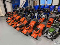 Ride-on mower Husqvarna Husqvarna R200IX Elektrische zitmaaier. Nieuw!