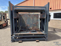 Bulk box tipper  Burg, kistenkantelaar, kantelaar