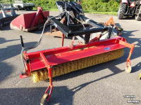 Sweeper Qmac KM225 Veegmachine
