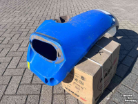 Diverse used spare-parts New Holland T4.75S Rechter spatbord 48078950