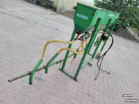 Fertilizer spreader Basrijs rijenstrooier 6 rijen