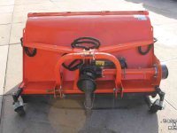 Flail mower Boxer LOW160 klepelmaaier met hydraulische laaglossende opvangbak