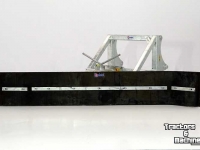 Manure scraper Qmac Modulo rubber manure scrapers 270cm hookup Terex