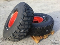 Wheels, Tyres, Rims & Dual spacers Michelin 16.00 R20 op 8 gaats velg