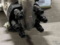 Combine New Holland Brandstofpomp  NewH TC Parts nr:87800914EX