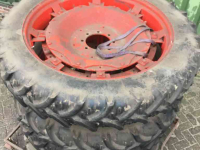 Wheels, Tyres, Rims & Dual spacers  300/95R46