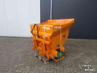 Sawdust spreader for boxes Flingk KSS 1015