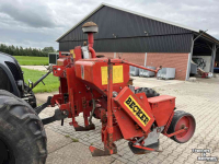 Seed drill Becker 4 rijer maiszaaimachine