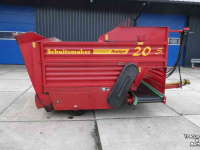 Silage-block distribution wagon Schuitemaker Amigo S20 Blokkendoseerwagen