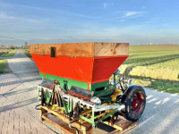 Potato planter  Te koop uien/bollen plantenmachine 1,5
