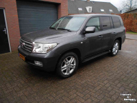 Other earthmoving and heavy equipment and accessories Toyota landcruiser 200