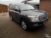 Other earthmoving and heavy equipment and accessories Toyota landcruiser 200