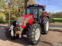 Tractor Valtra N121
