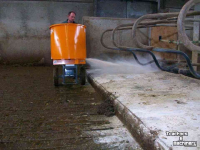 Sawdust spreader for boxes Flingk SE 250