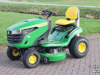 Ride-on mower John Deere X127