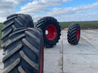 Wheels, Tyres, Rims & Dual spacers Michelin 600/70R30 en 800/70R38. Michelin Axiobib 2. Passend op Fendt 700 serie